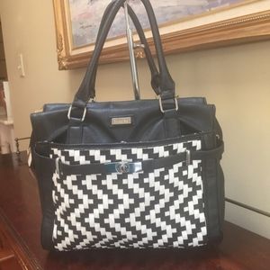 👉4for $20 EUC  Kensie Black White Woven Handbag